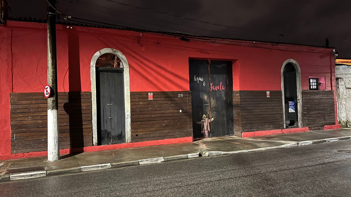 Aqui é favela