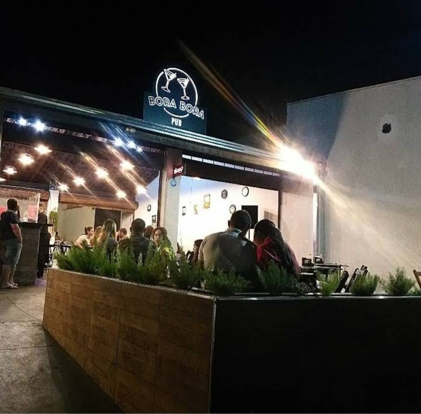 BORA BORA PUB