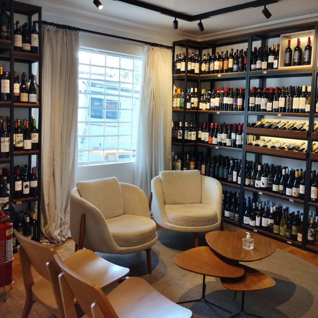 Espaço Tudo e Vinho - Bar de Vinhos, Cursos, Degustações, Confrarias