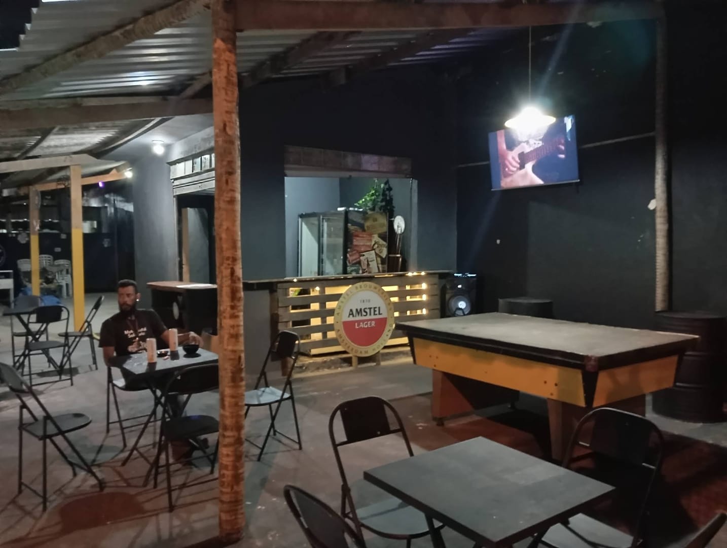 Lata véia bar